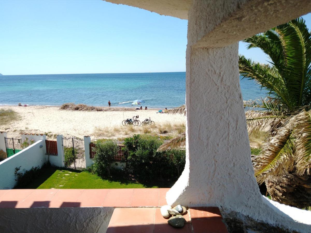 In Front Of The Beach - La Terrazza Sul Mare Flumini di Quartu Extérieur photo