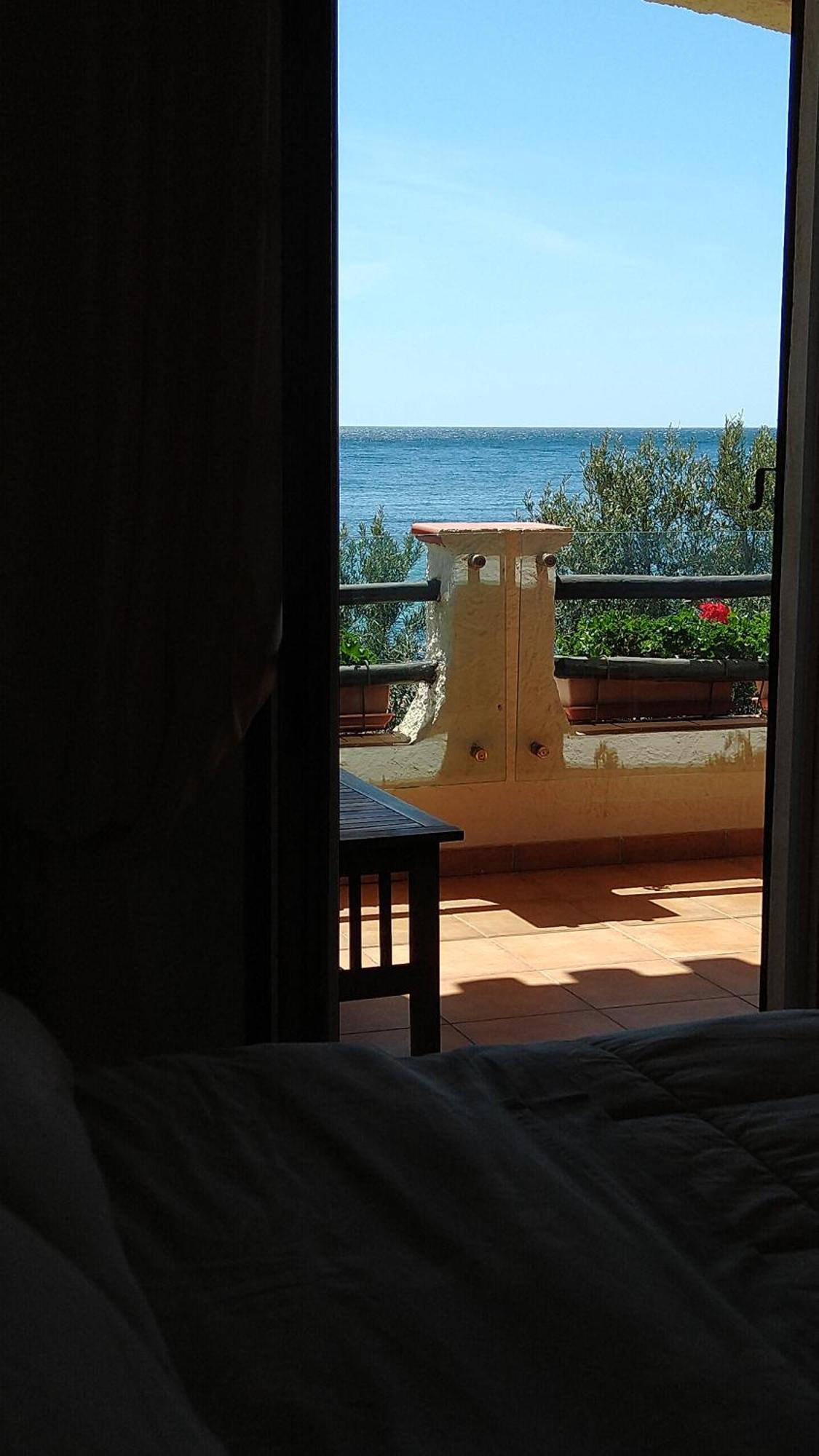 In Front Of The Beach - La Terrazza Sul Mare Flumini di Quartu Extérieur photo